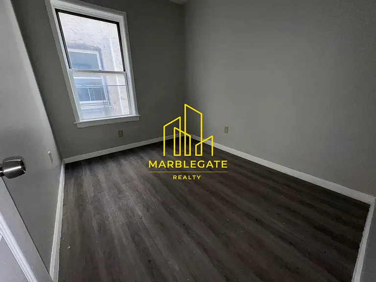 409 N 5th St #11C — Photo 3