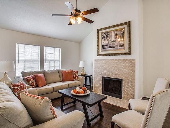 3rd image of 3111 Galemeadow Dr
