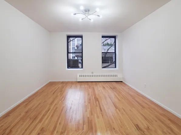 306 West 51st Street image 1 of 7