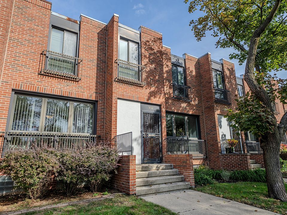 1st image of 932 E 55th St