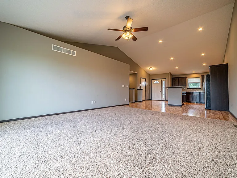 3267 Sherwood Pl — Photo 5