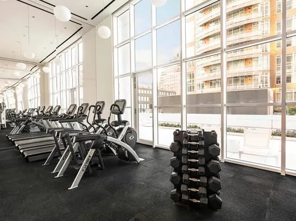 200 East 59th Street image 14 of 15