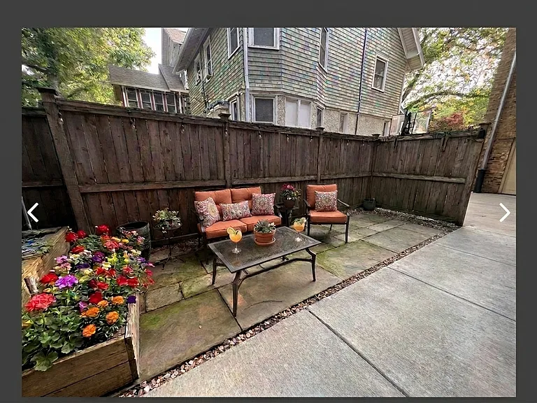 1009 Greenleaf St #1W — Photo 12