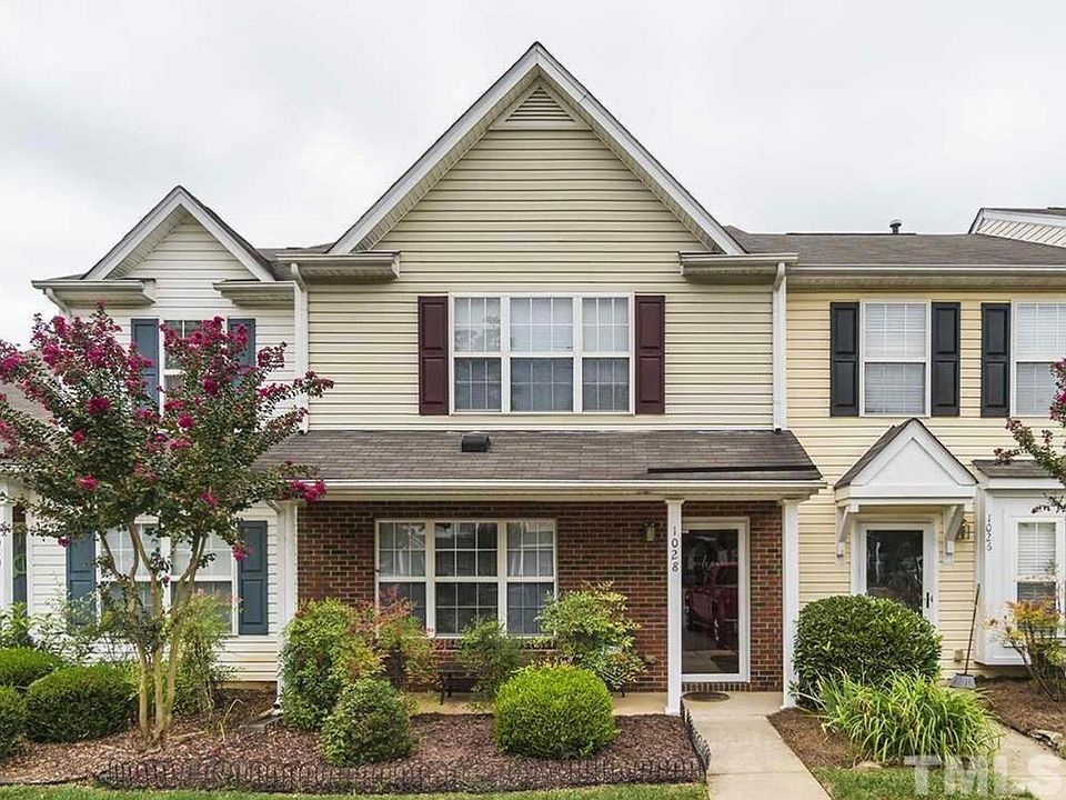 1st image of 1028 Oak Blossom Way