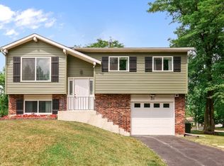215 Monterey Ct, Bolingbrook, IL