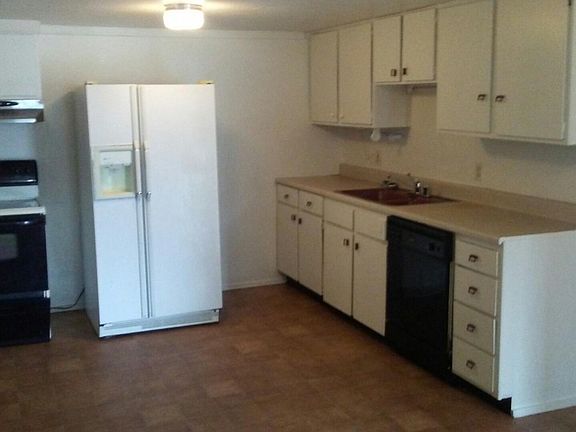 5th image of 8116 Holly Dr