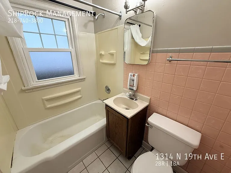 1314 N 19th Ave E — Photo 11