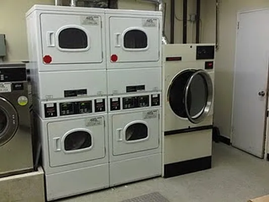 Sold by Anna Pinto Realty | media 16