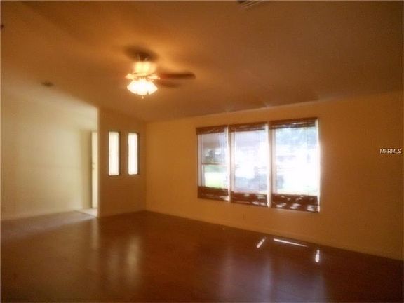 2nd image of 10525 Lynnwood Ave