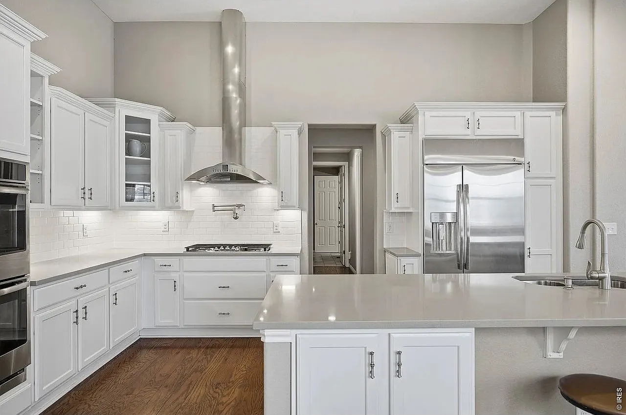 3 bed, 2.5 bath, 2500 sqft, $4,600 — Photo 1
