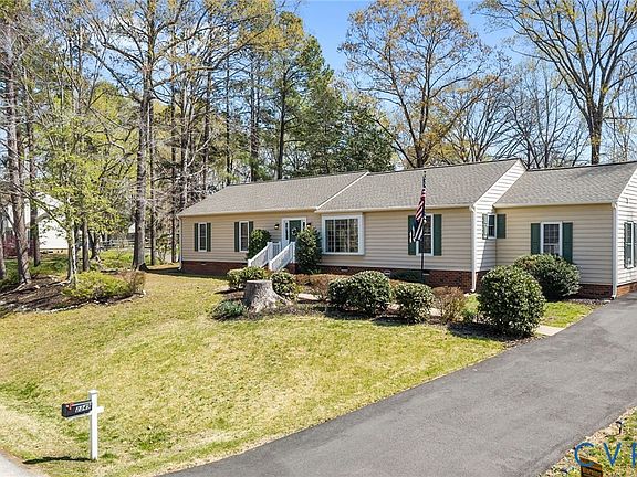 3rd image of 2349 Stuts Ln