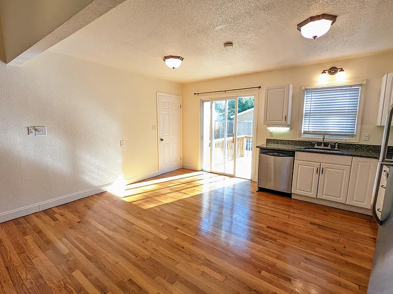 7223 Beverly St — Photo 31