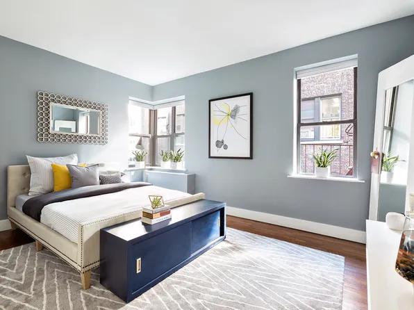 245 West 25th Street image 3 of 12