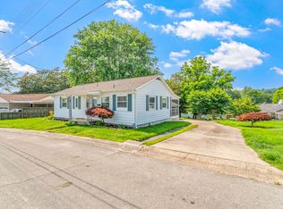 102 Victoria Rd, Oak Ridge, TN 37830