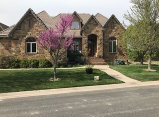 226 E Prairie Point Ct, Andover, KS 67002