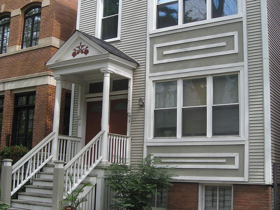 1st image of 1512 W Melrose St #2