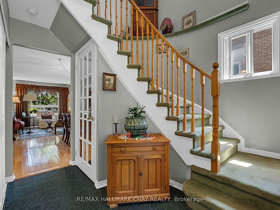 3rd image of 25 Cartwright Dr