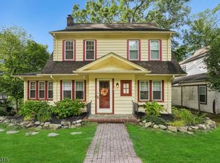 21 Midland Dr, Morristown, NJ 07960