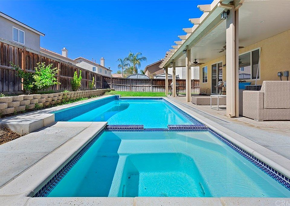 1st image of 29383 Falcon Hill Dr