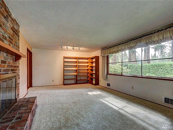 5th image of 3612 70th Ave W