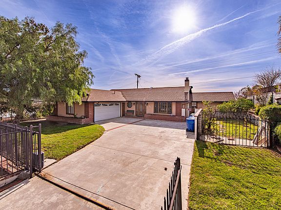 2nd image of 13949 Wallabi Ave