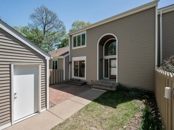 1174 Saint Clair Ave, Saint Paul, MN 55105