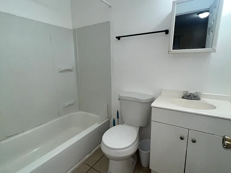 6414 Holcomb Way — Photo 6