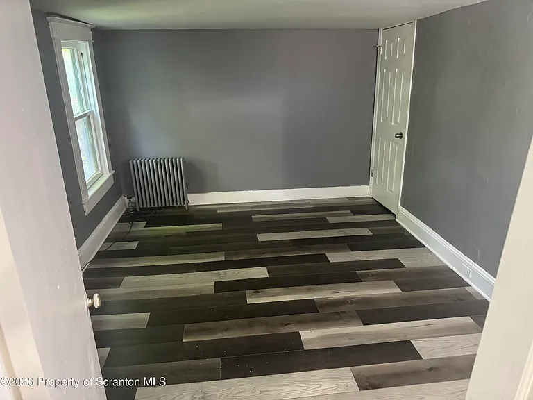 219 N Bromley Ave — Photo 10