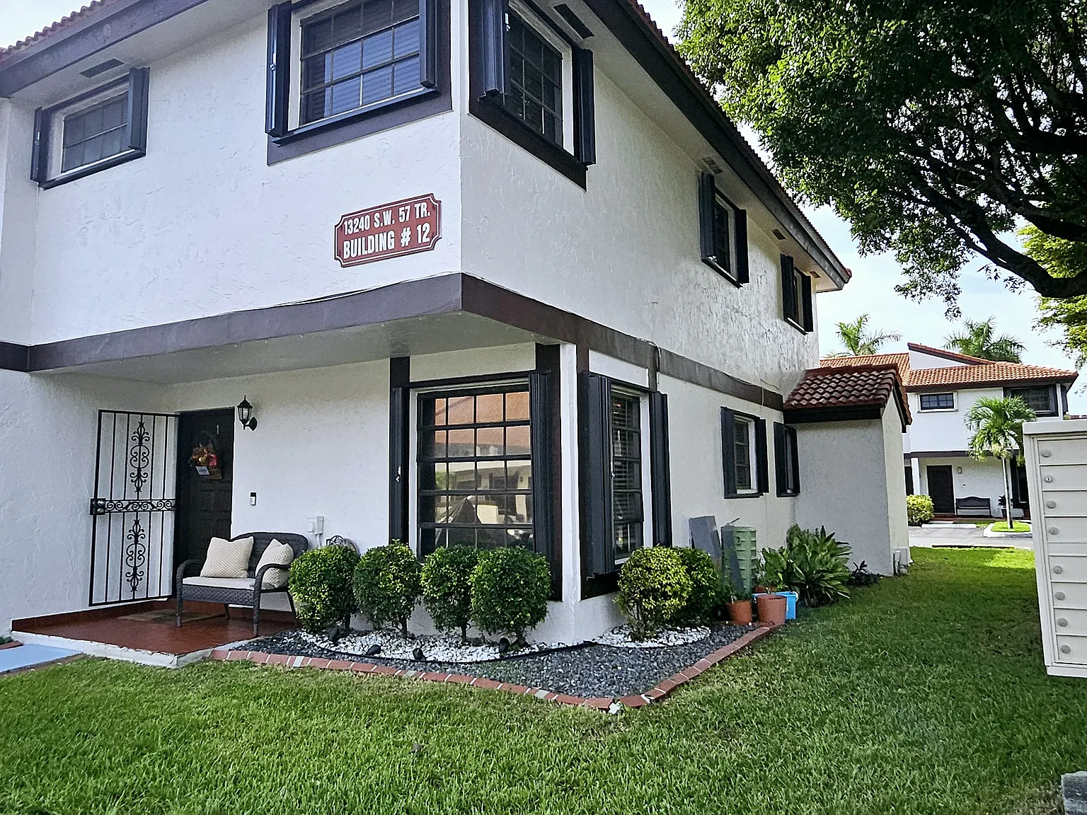 3 bed, 2.5 bath, 1191 sqft, $2,850 — Photo 1