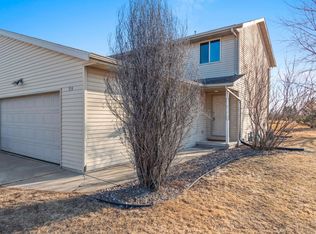 914 Riverview Dr, Little Suamico, WI 54141