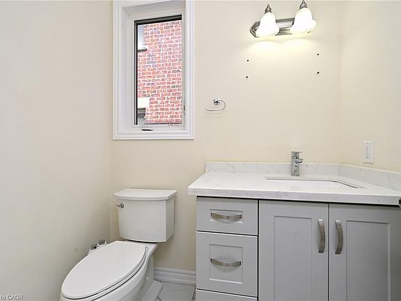 4th image of 64 Maple Cider St