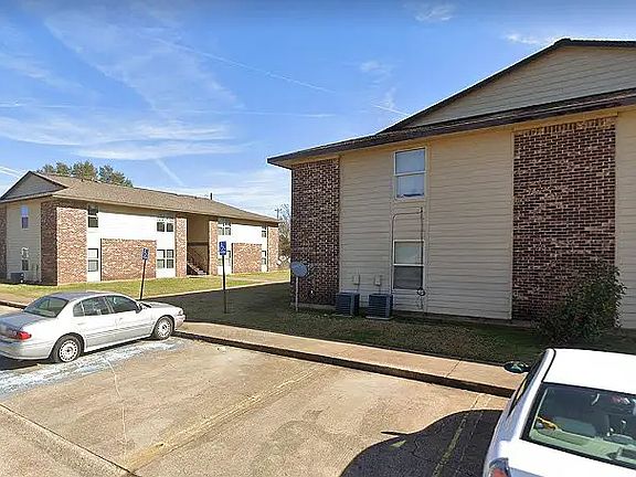 3rd image of 601 Pershing Ave #4766