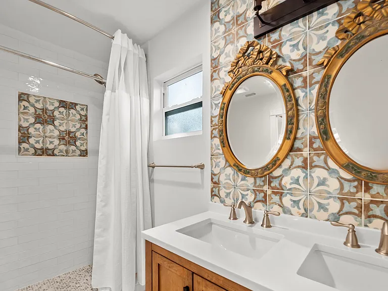 2396 Easy St — Photo 8