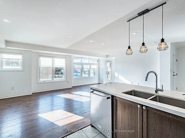 200 Veterans Dr #98 — Photo 18