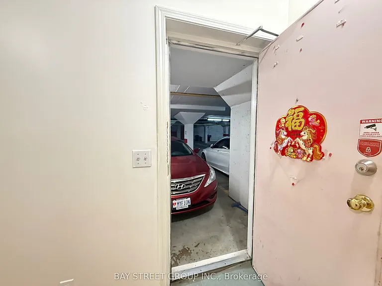 20 Saint Moritz Way #16 — Photo 24