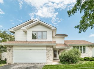 2835 Compton Rd, Aurora, IL 60504