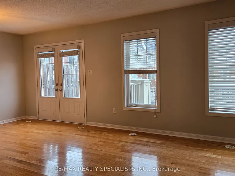 826 Fowles Ct — Photo 8