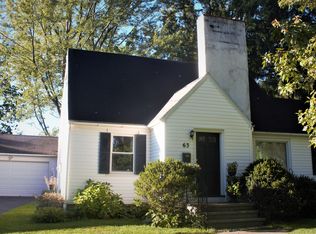 63 Country Ln, Penfield, NY 14526