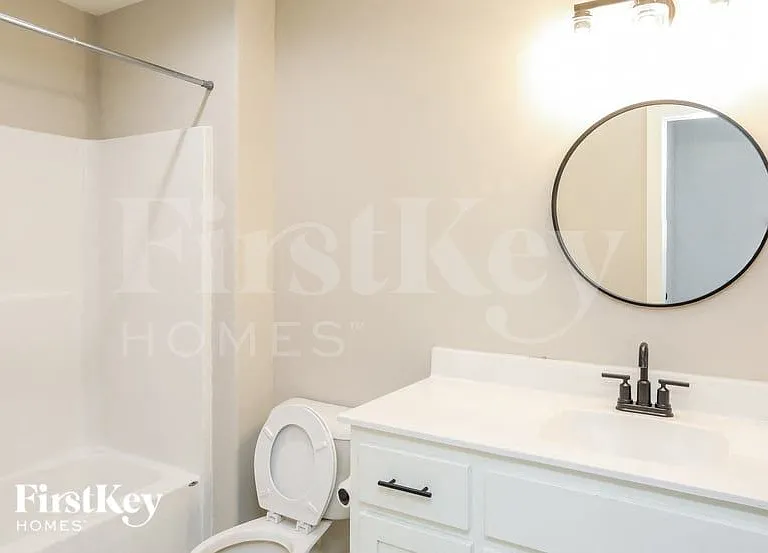 2217 NE Janessa Dr — Photo 11