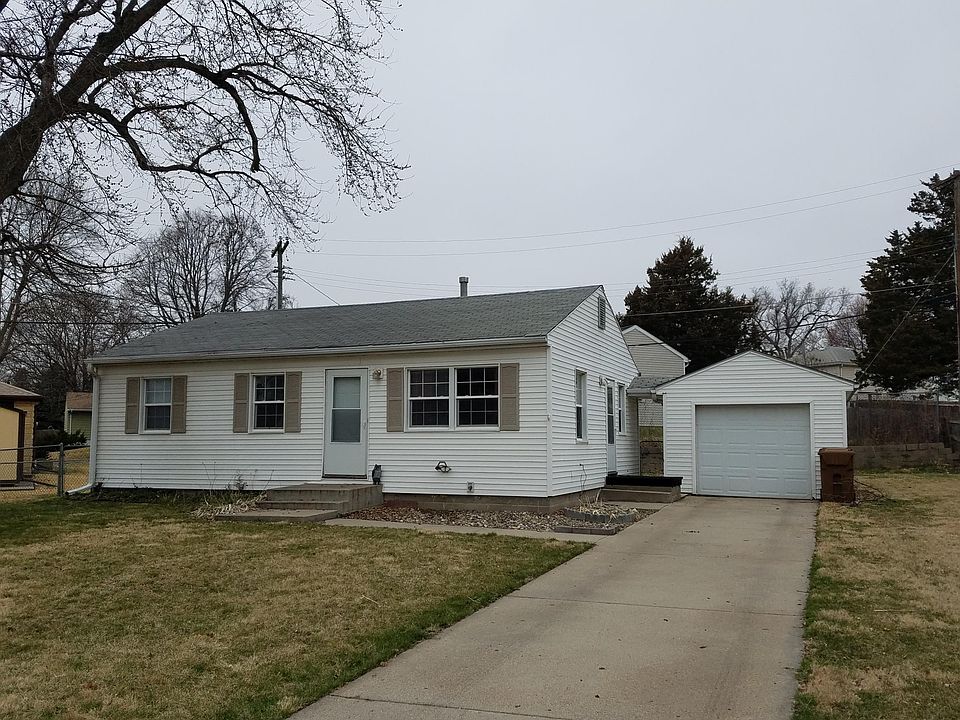 1st image of 4209 N Park Blvd