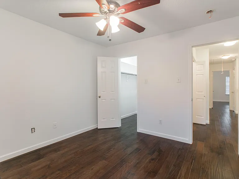 226 Blushwood Pl — Photo 40
