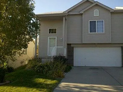 15501 Camden Ave — Photo 1