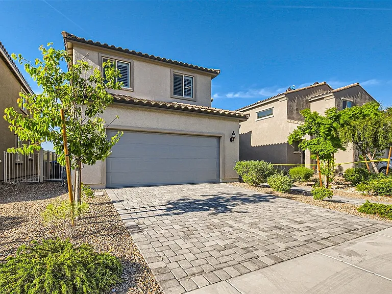 17 Pivot Ave — Photo 27