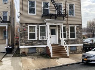 484 Walnut St APT 1R, Yonkers, NY 10701