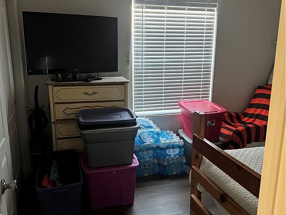 3rd image of 10550 Dunlap Crossing Rd