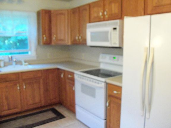 3rd image of 16 Hill St