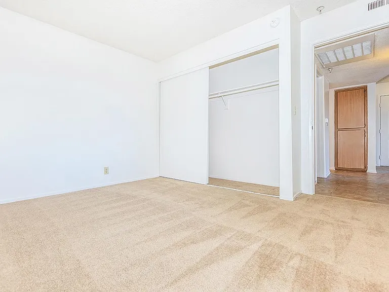 Casa Pacifica Apartment Homes — Photo 22