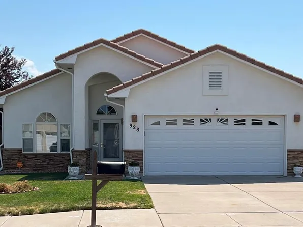 928 Walnutcrest Dr, Pueblo, CO 81005