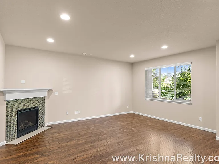 7188 NW Abigail Ter — Photo 5