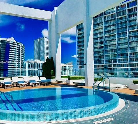 3rd image of 500 Brickell Ave APT 2208